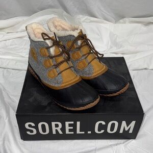 Sorel Gray and Tan waterproof Boots